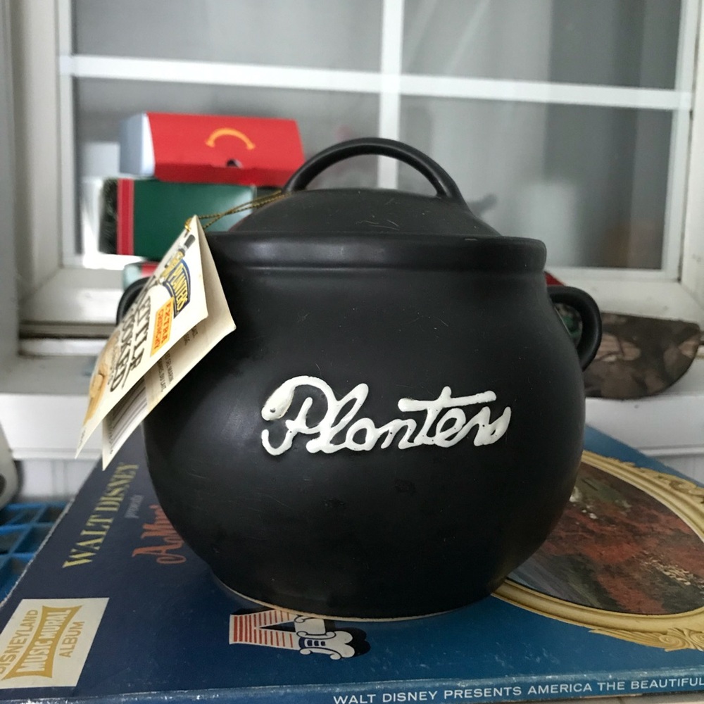 Vintage P L A N T E R S cookie jar/peanut jar